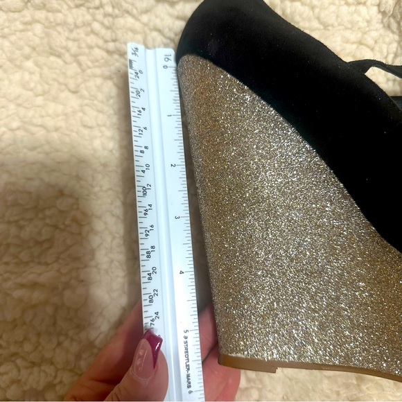 Steve Madden 5.5" black and gold glitter wedge - 6 - Picture 5 of 7